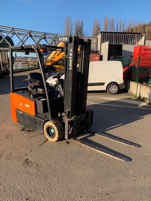 Chariot élévateur électrique Doosan B18T-7