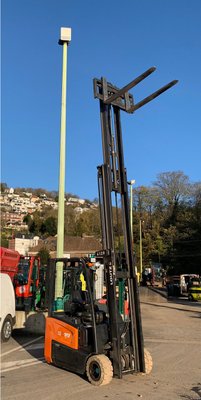 Chariot élévateur électrique Doosan B18T-7