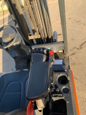 Chariot élévateur électrique Doosan B18T-7
