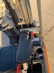 Chariot élévateur électrique Doosan B18T-7 - 17