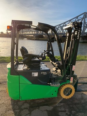 Chariot élévateur électrique CESAB B316L-II