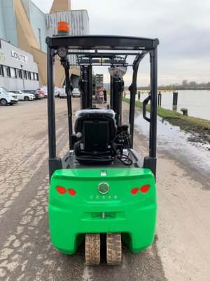 Chariot élévateur électrique CESAB B320II