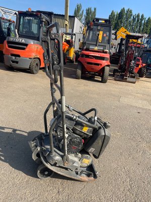 Compacteur à main / plaque vibrante - LF75