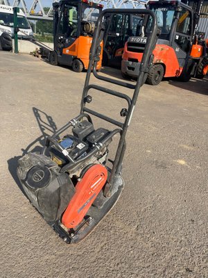 Compacteur à main / plaque vibrante Husqvarna LF75