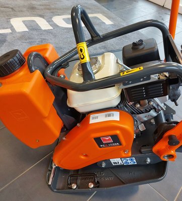 Compacteur à main / plaque vibrante ALTRAD PCX17/50A