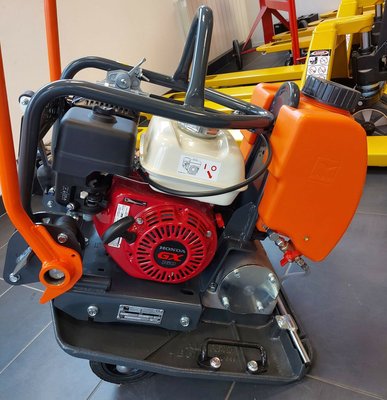 Compacteur à main / plaque vibrante ALTRAD PCX17/50A