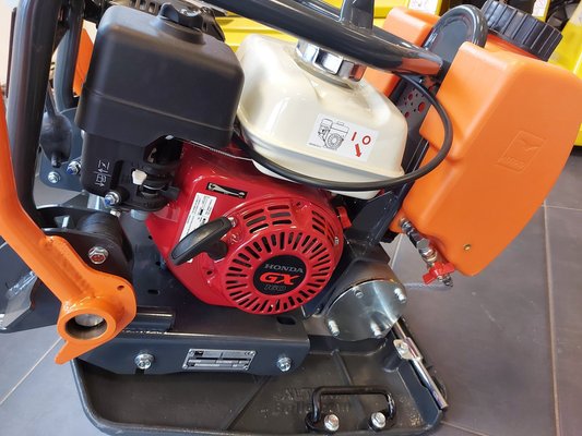 Compacteur à main / plaque vibrante ALTRAD PCX17/50A