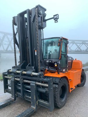 Chariot élévateur diesel Doosan D160S-9
