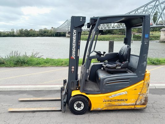 Chariot élévateur électrique - EFG 216k