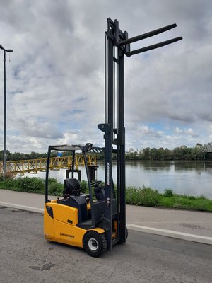 Chariot élévateur électrique Jungheinrich EFG113