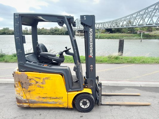 Chariot élévateur électrique Jungheinrich EFG 216k