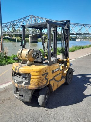 Chariot élévateur gaz Caterpillar GP25N