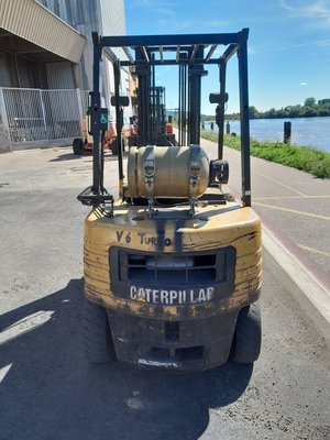 Chariot élévateur gaz Caterpillar GP25N