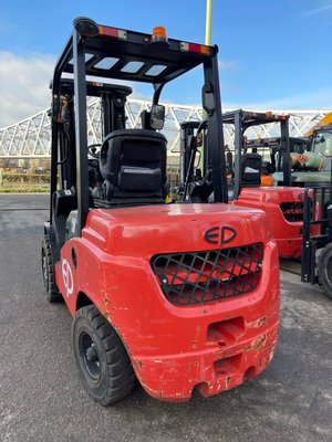 Chariot élévateur diesel EP Equipment CPCD30T8