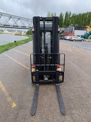 Chariot élévateur électrique EP Equipment EFL181 - 10