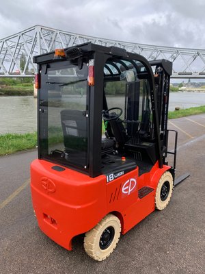 Chariot élévateur électrique EP Equipment EFL181