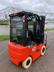 Chariot élévateur électrique EP Equipment EFL181 - 13