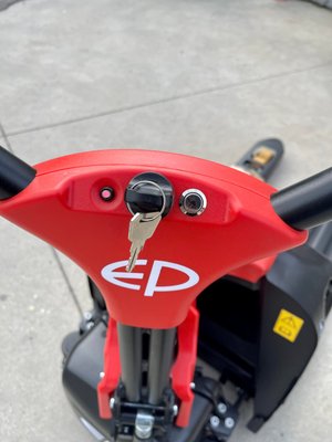 Transpalette électrique EP Equipment F4