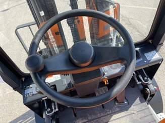 Chariot élévateur gaz Doosan G25GP - 11