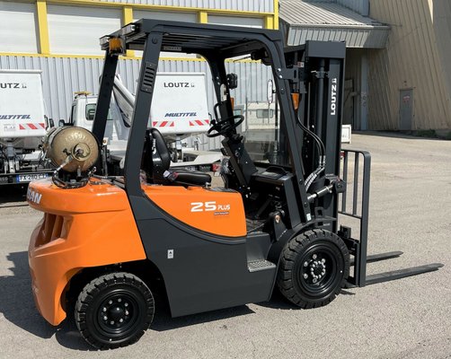 Chariot élévateur gaz Doosan G25GP