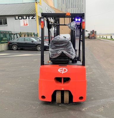Chariot élévateur électrique EP Equipment CPD18TVL