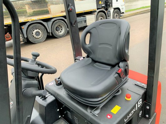 Chariot élévateur électrique EP Equipment CPD18TVL