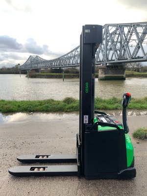 Gerbeur accompagnant - S216L