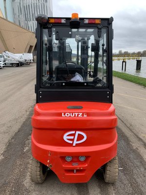 Chariot élévateur électrique EP Equipment EFL253