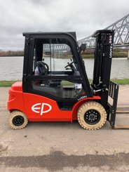 Chariot élévateur électrique EP Equipment EFL253 - 11