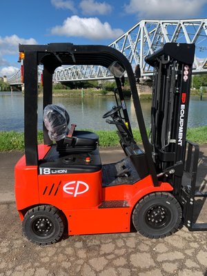 Chariot élévateur électrique EP Equipment EFL181