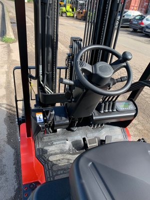 Chariot élévateur électrique EP Equipment EFL181