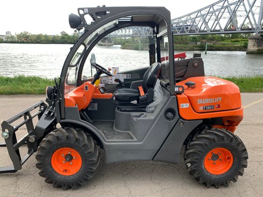 Chariot élévateur télescopique Ausa T144H Plus