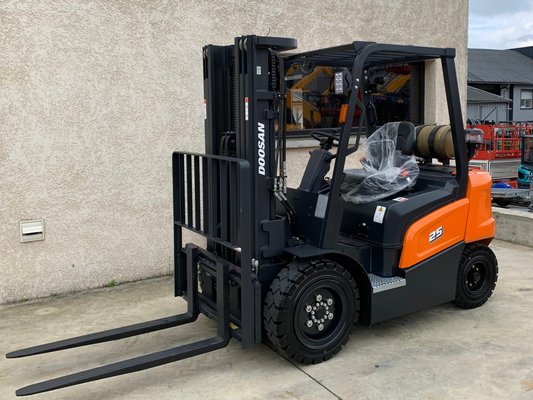 Chariot élévateur gaz Doosan G25NXP