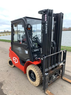 Chariot élévateur électrique EP Equipment EFL253