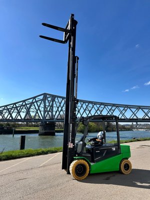 Chariot élévateur électrique CESAB B650
