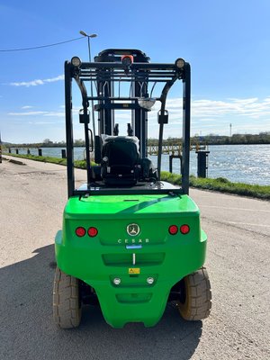 Chariot élévateur électrique CESAB B650