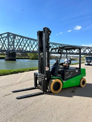Chariot élévateur électrique CESAB B650