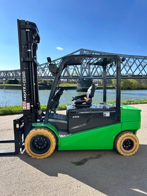 Chariot élévateur électrique CESAB B650