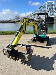 Mini pelle sur chenilles Ammann AMX24-2 - 8