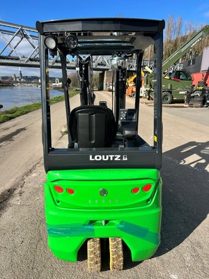 Chariot élévateur électrique CESAB B316II