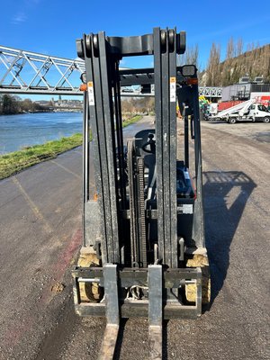 Chariot élévateur électrique Doosan B18T-7