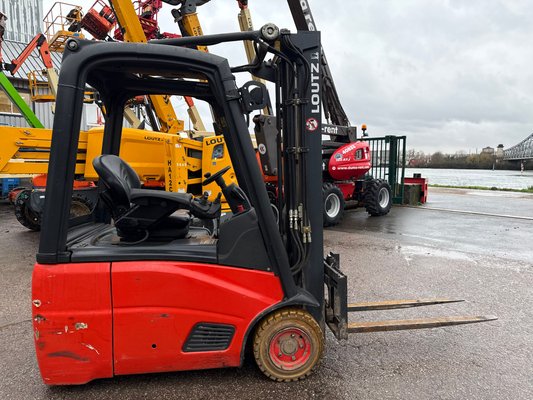 Chariot élévateur électrique - E16-01