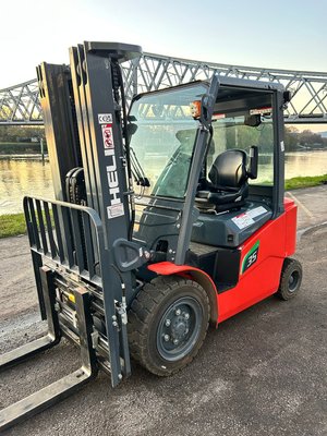 Chariot élévateur électrique Heli CPD35