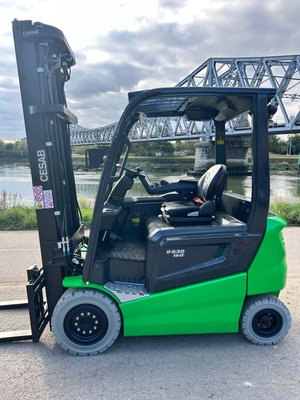 Chariot élévateur électrique CESAB B630II