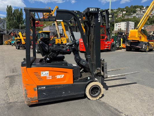 Chariot élévateur électrique Doosan B18T-7