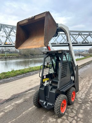 Mini chargeuse sur pneus Bobcat S70
