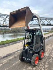Mini chargeuse sur pneus Bobcat S70 - 7