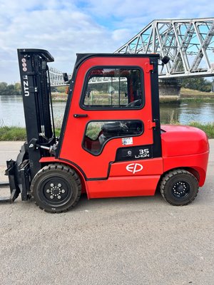 Chariot élévateur électrique EP Equipment EFL352