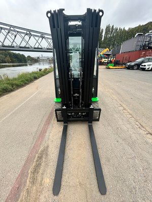 Chariot élévateur électrique CESAB B625II