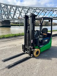 Chariot élévateur électrique CESAB B316II - 4